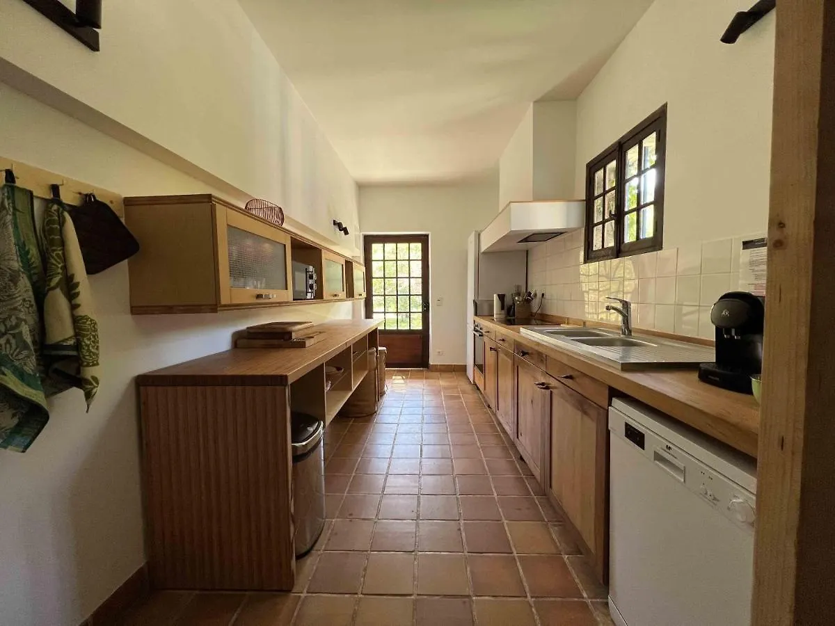 Holiday home Maison De Charme 3 Etoiles Avec Piscine Tour-de-Faure France