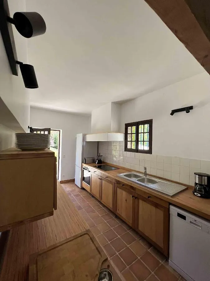 Holiday home Maison De Charme 3 Etoiles Avec Piscine Tour-de-Faure
