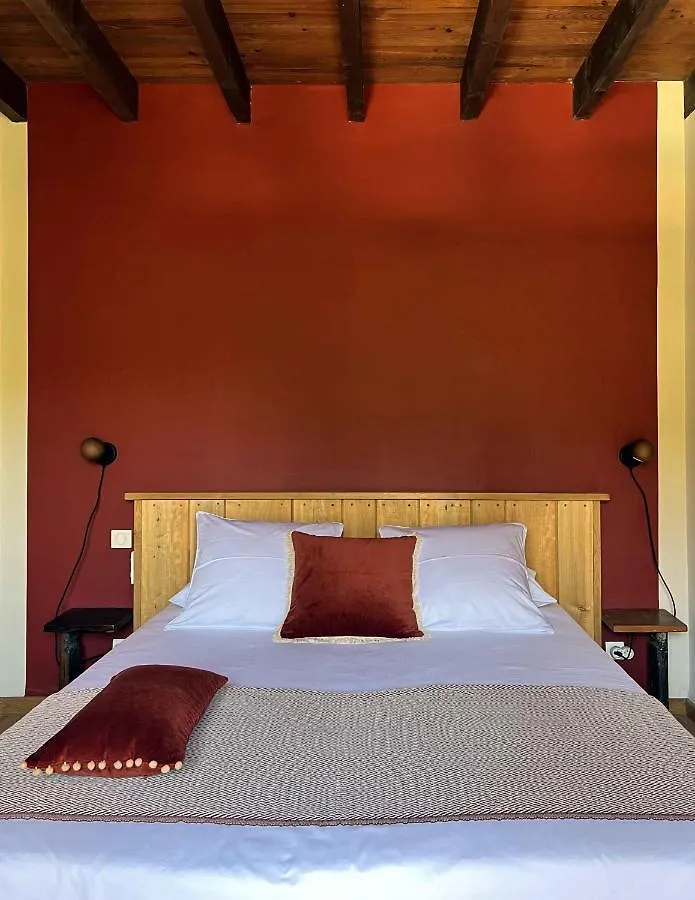 Maison De Charme 3 Etoiles Avec Piscine Tour-de-Faure