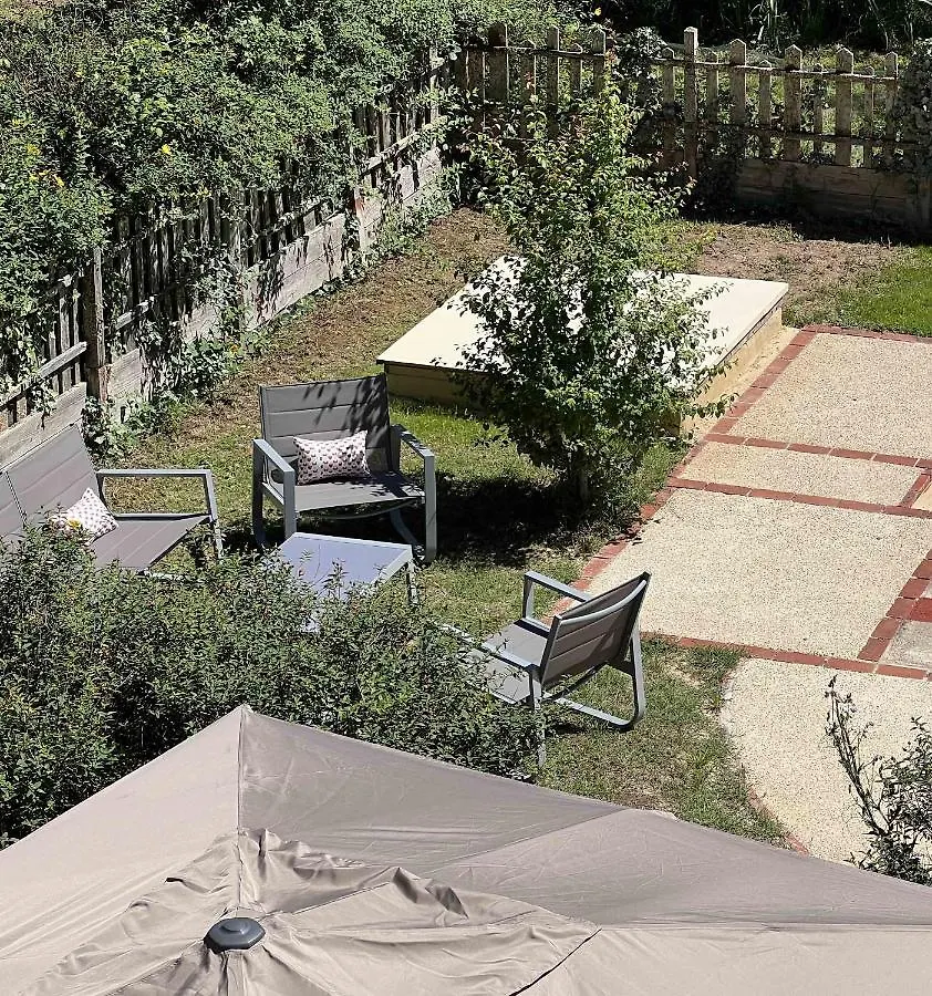 Maison De Charme 3 Etoiles Avec Piscine Tour-de-Faure Holiday home